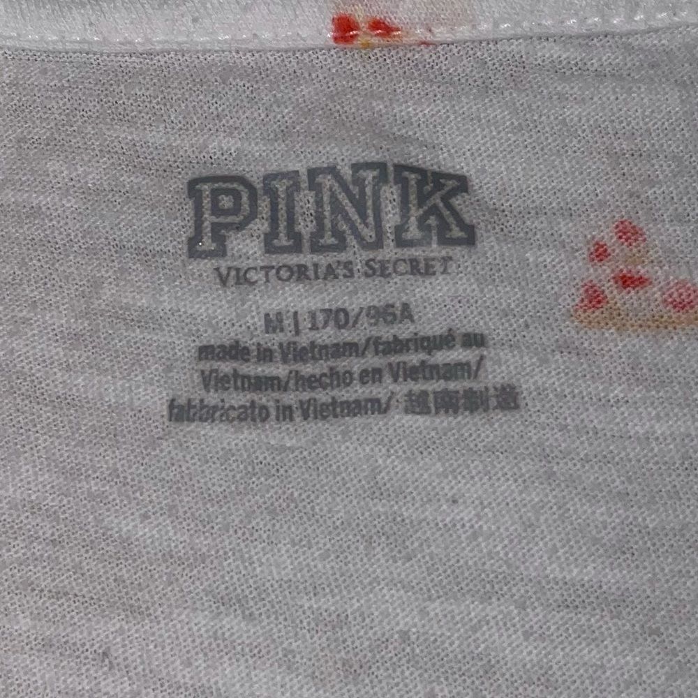 Victoria’s Secret white T-shirt with pizza pattern - Picture 7 of 7